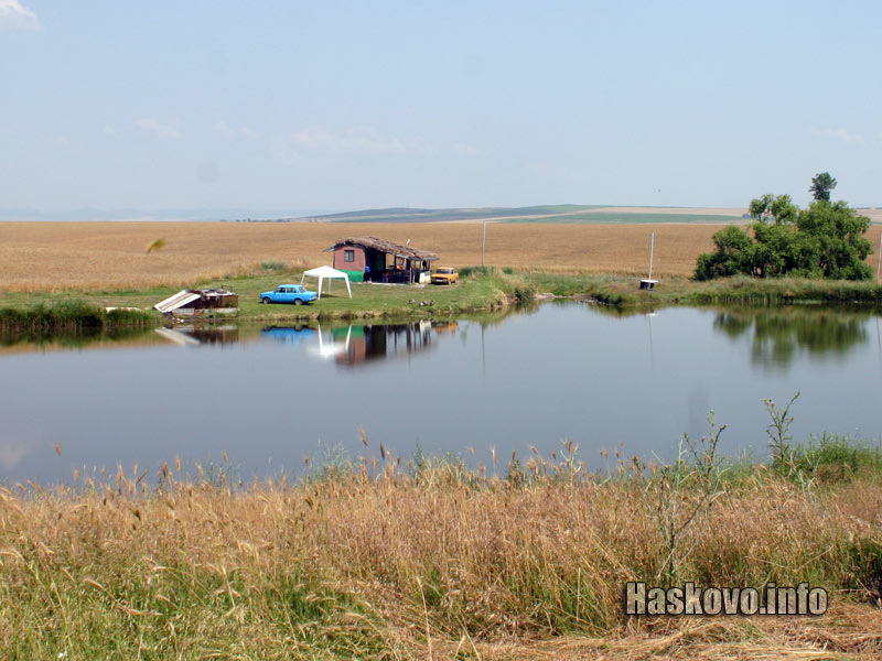 Язовирът в Странско Язовирът в Странско