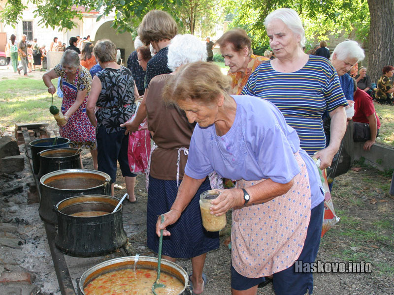 Фасул в църквата Света Богородица Фасул в църквата Света Богородица