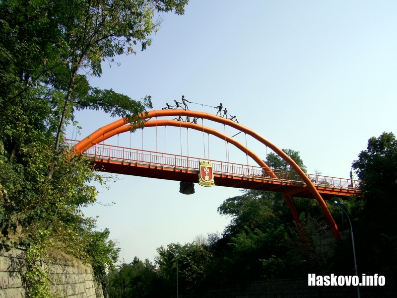 Мостът с фигурите Мостът с фигурите