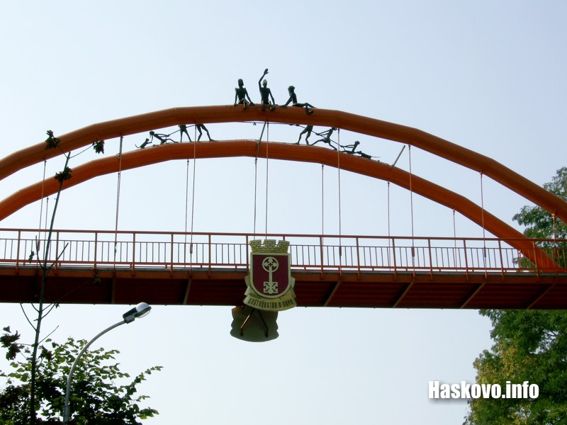 Мостът с фигурите Мостът с фигурите