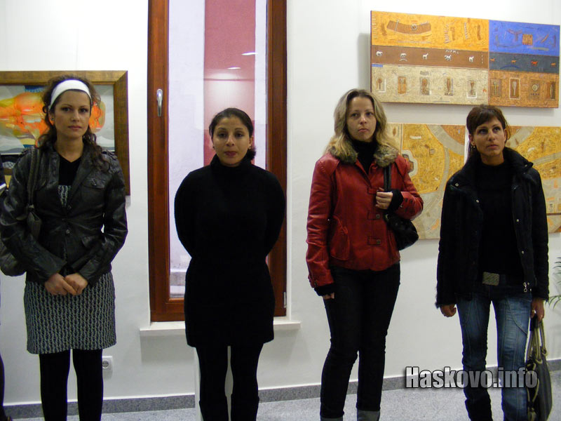 Четирите дебютантки в изложбата Четирите дебютантки в изложбата
