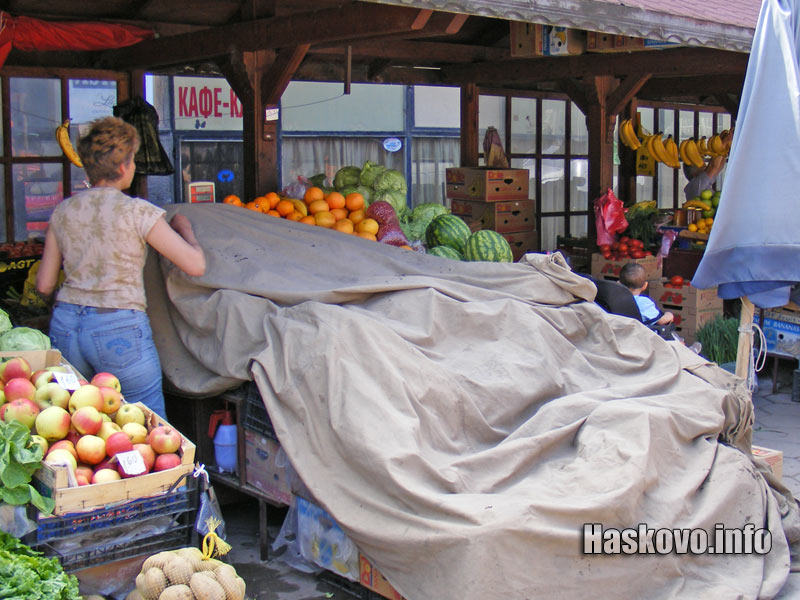 Близките затвориха масата и тръгнаха към Спешно Близките затвориха масата и тръгнаха към Спешно
