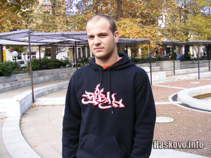 Даниел Стоев