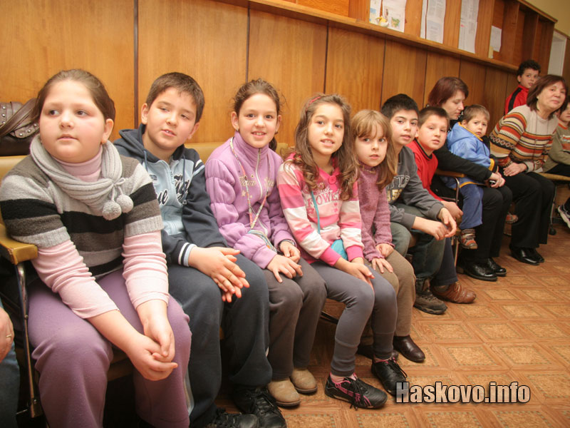 Децата от ОУ Любен Каравелов Децата от ОУ Любен Каравелов