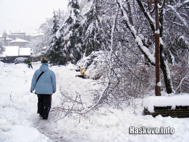 Снегът в Хасково на 8 февруари Снегът в Хасково на 8 февруари
