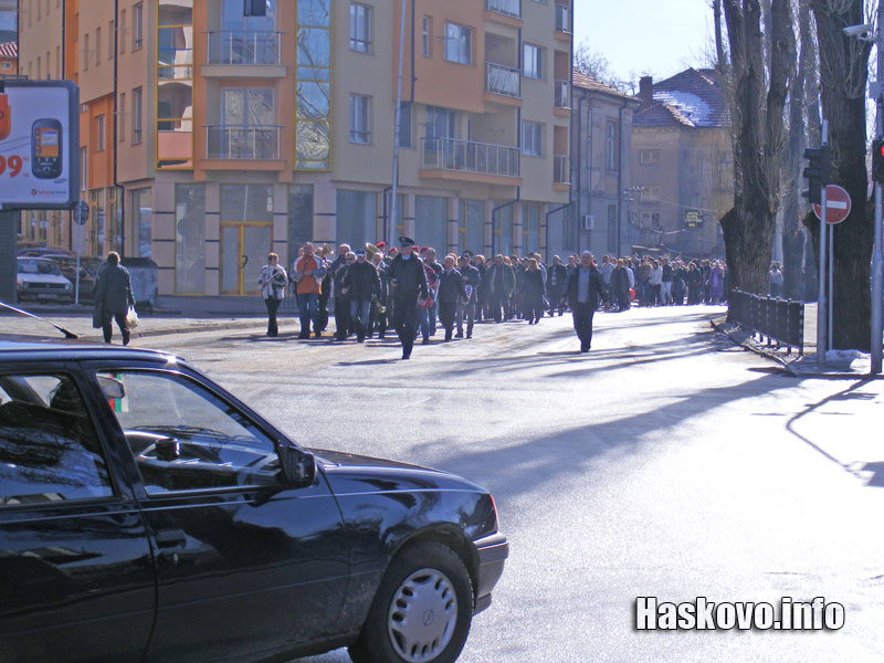 Шествието Шествието