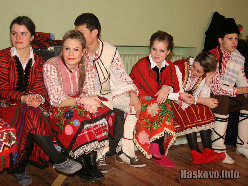 Танцьори Танцьори