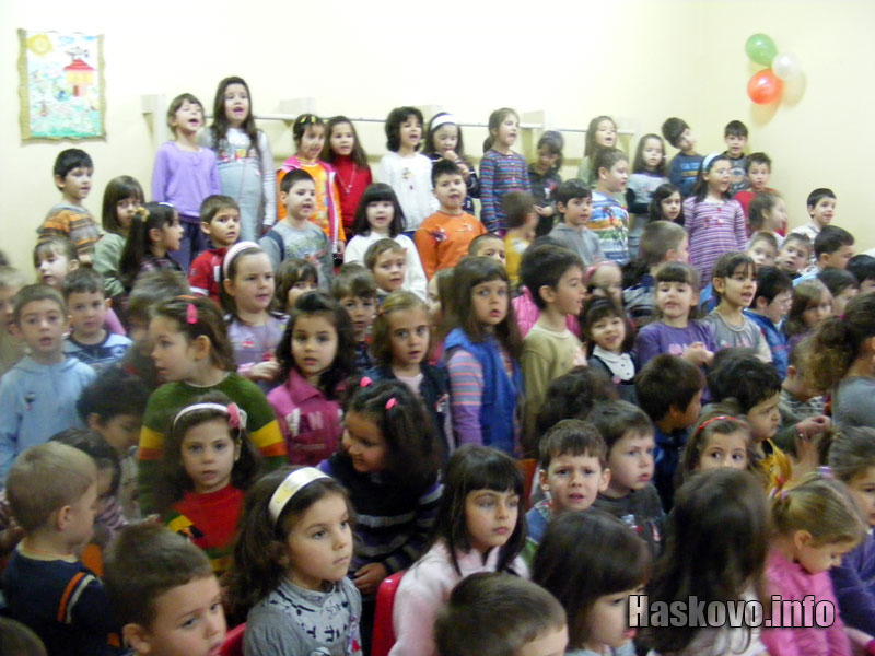 Празникът в детската градина Празникът в детската градина