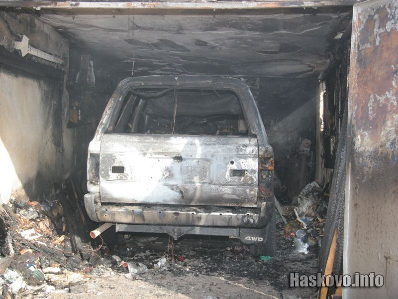 Изгорелият джип Изгорелият джип