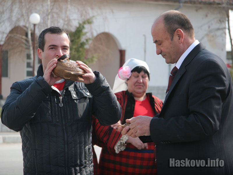 Иван Звездев: За първи път виждам село с кръгово движение - Haskovo ...