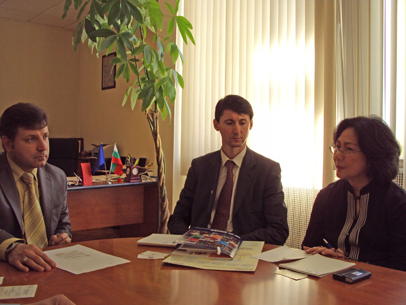 Срещата на областния управител с Милагрос Лейнес