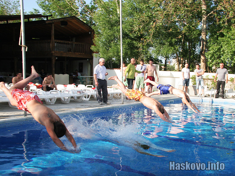 Спасителите Спасителите