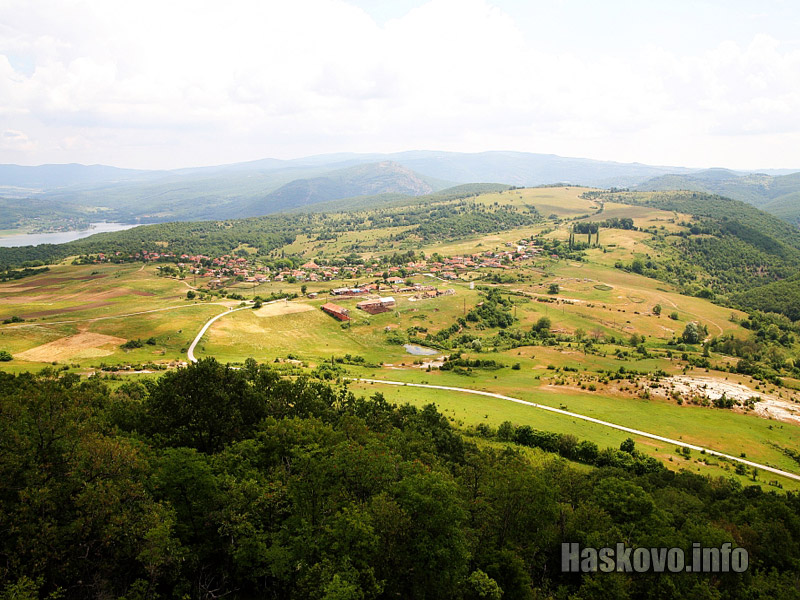 Гледката от хълма