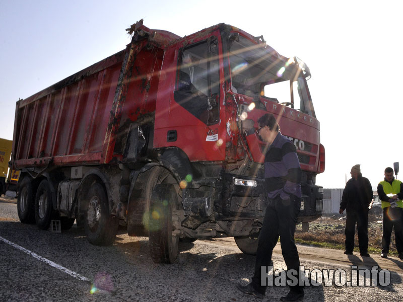 Камионът бе изтеглен