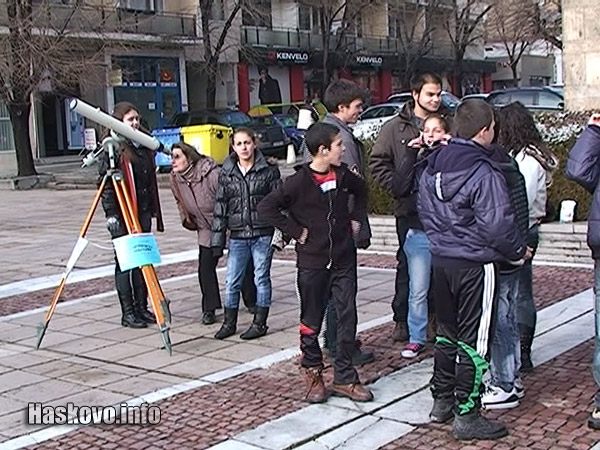 Наблюденията на площада, снимки Георги Даскалов