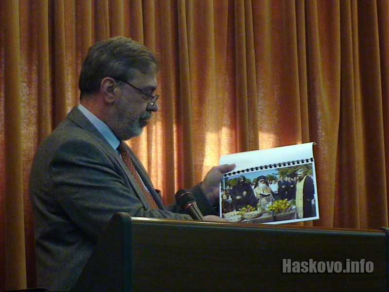 Георги Иванов показа снимки на митрополитите