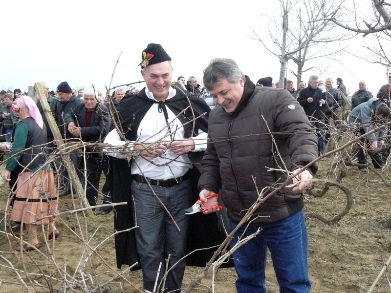 Иван Петров