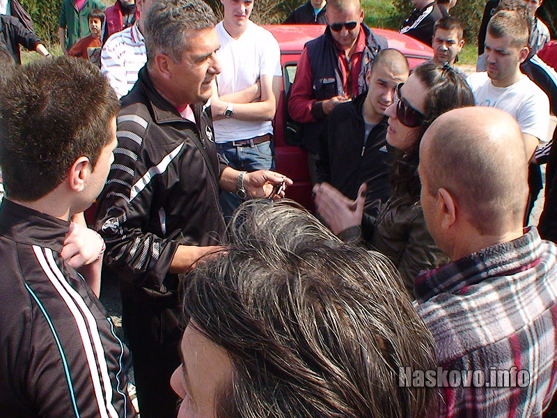 Спорът между организатори и участници