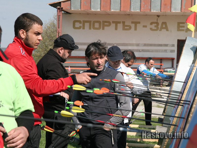 Павел Иванов (в червено) Павел Иванов (в червено)