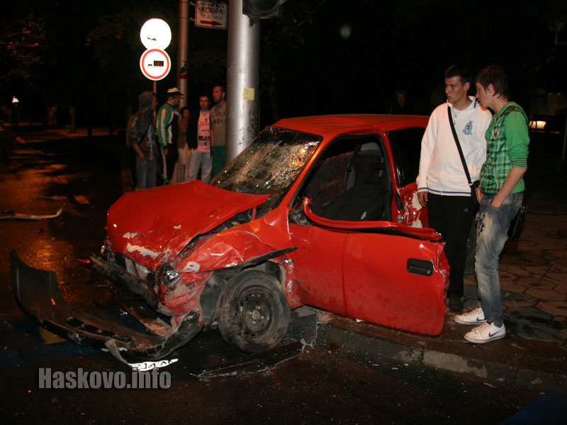 В тази кола са пътували пострадалите В тази кола са пътували пострадалите