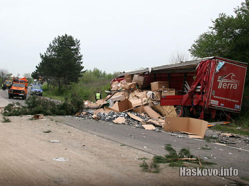 Тирът, чийто шофьор е загинал
