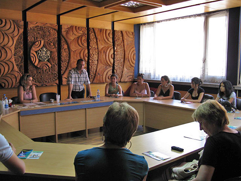 Кръгла маса за дрогата