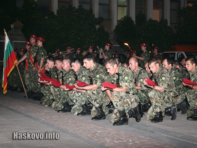 Военнослужещите