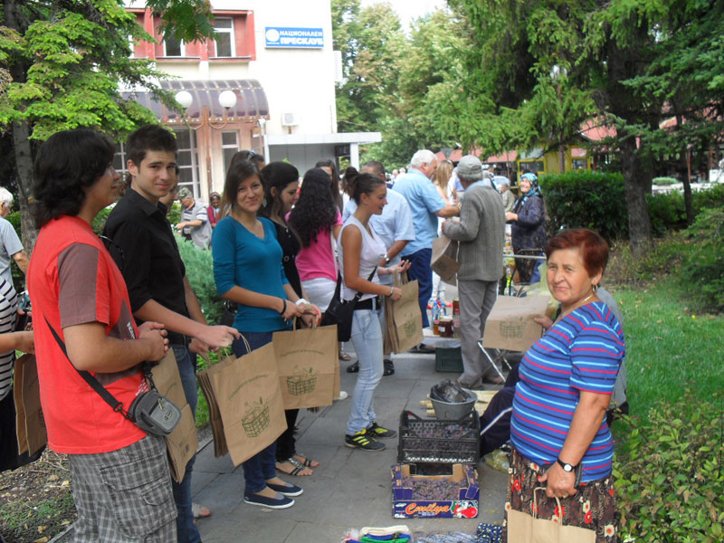 Младежите Младежите