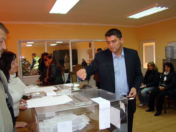 Избори 2011