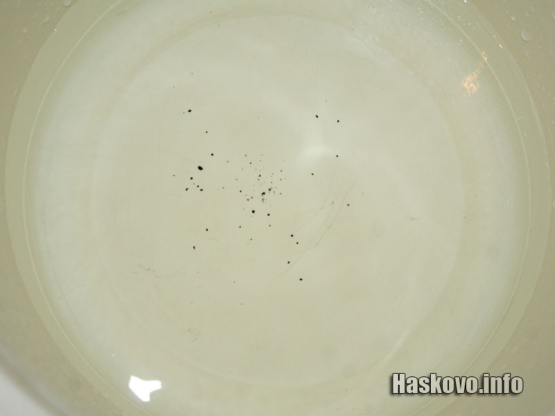 Камъчета във водата