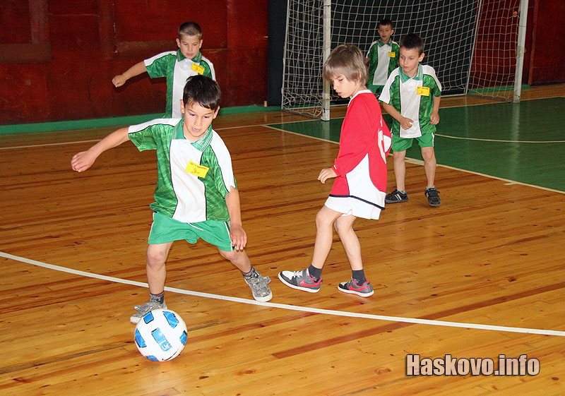 Мини шампионската лига по футбол