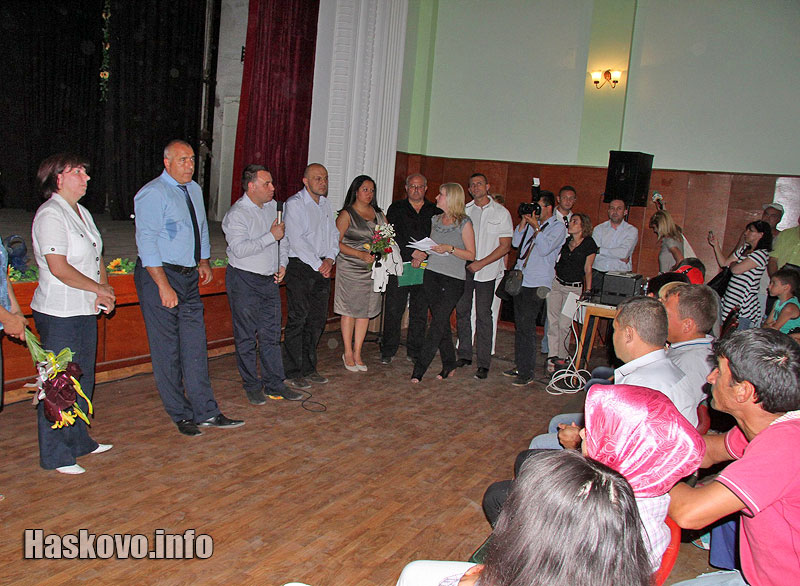 Бойко Борисов и министри в Бисер Бойко Борисов и министри в Бисер