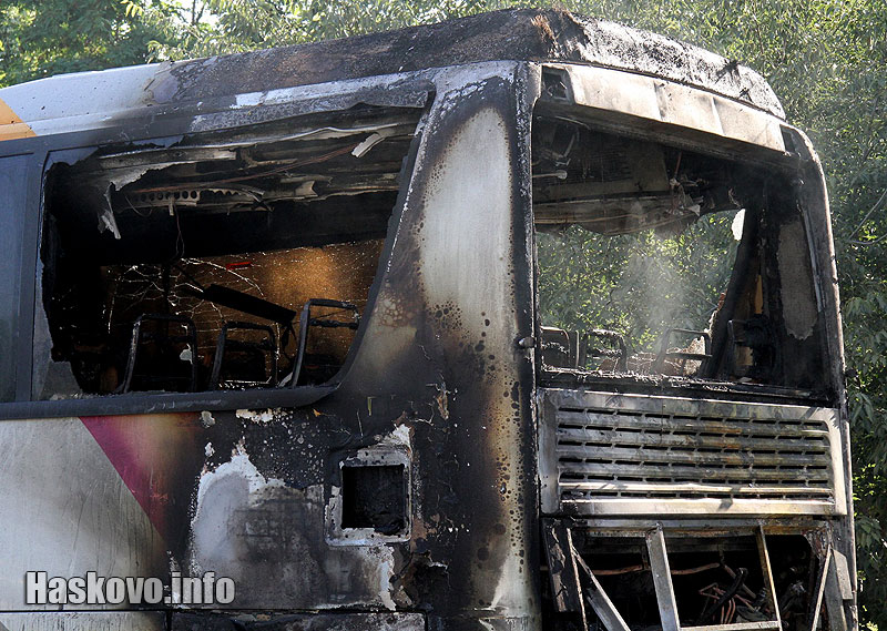 Изгорелият автобус