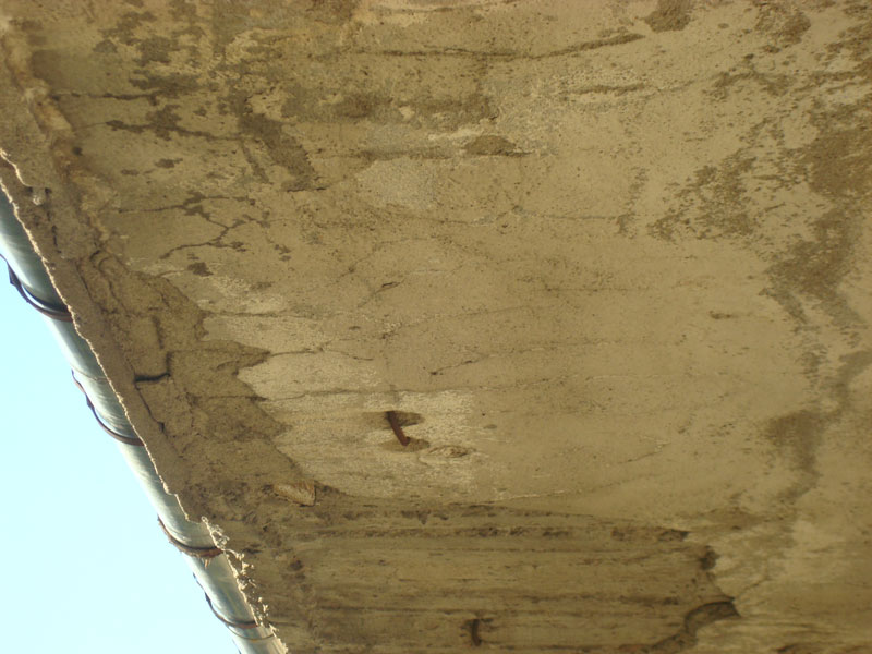 Рушащ се покрив Рушащ се покрив