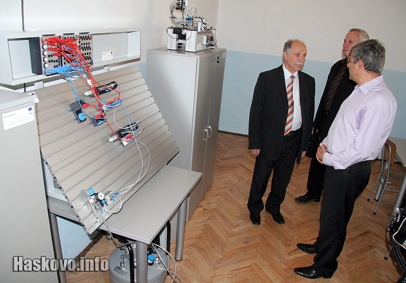 Откриването на кабинетите Откриването на кабинетите