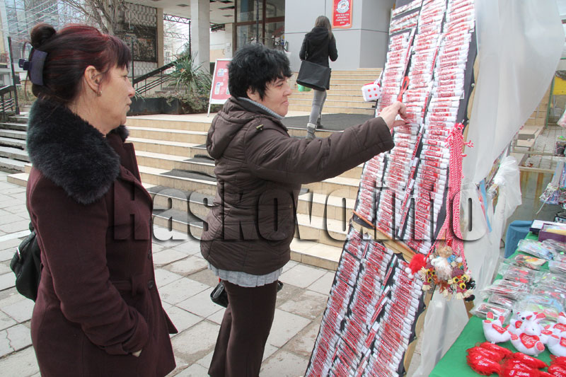 Мартеници Мартеници