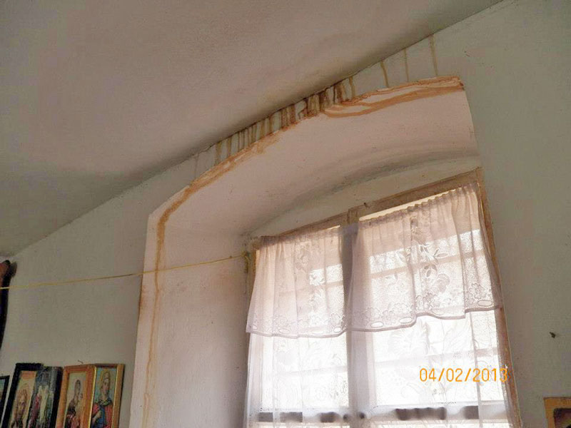 Параклисът с аязмото в Тракиец