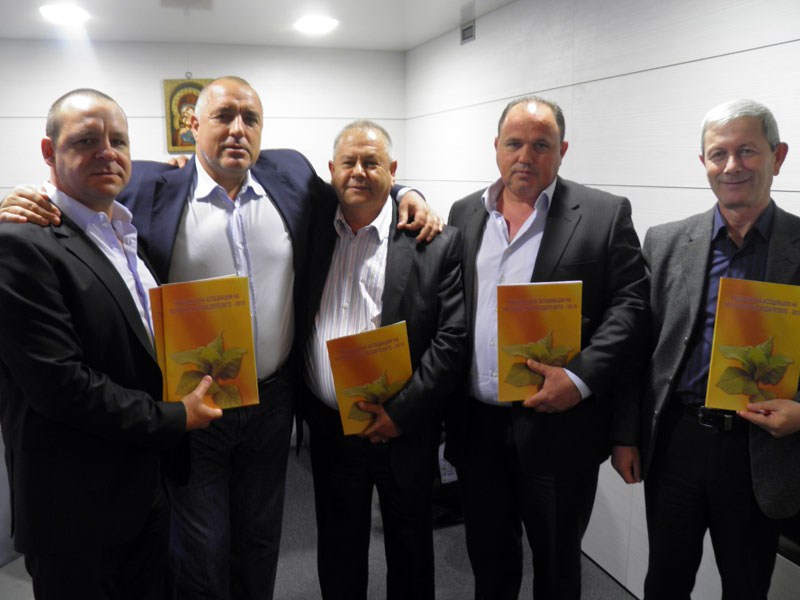 Борисов се срещна с тютюнопроизодители Борисов се срещна с тютюнопроизодители