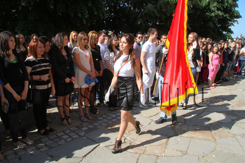 Абитуриенти Абитуриенти