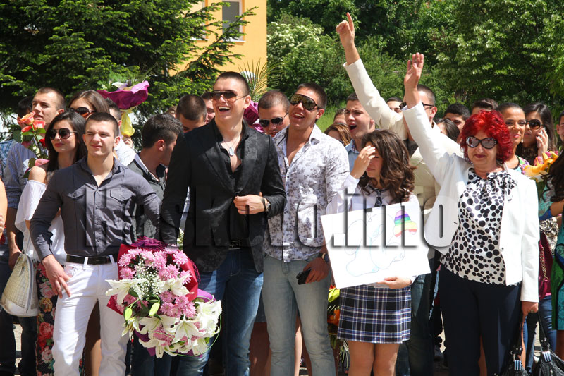 Абитуриенти Абитуриенти