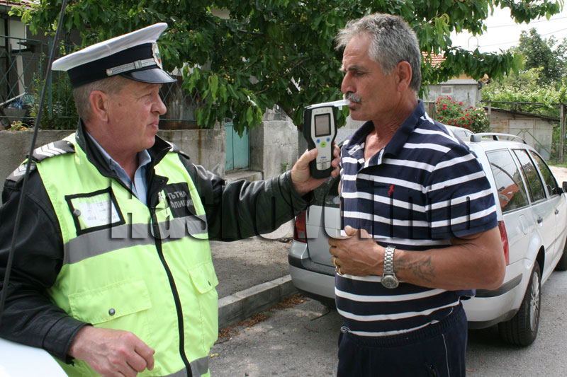 Камионът Камионът