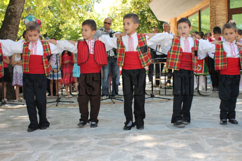 Празникът Празникът