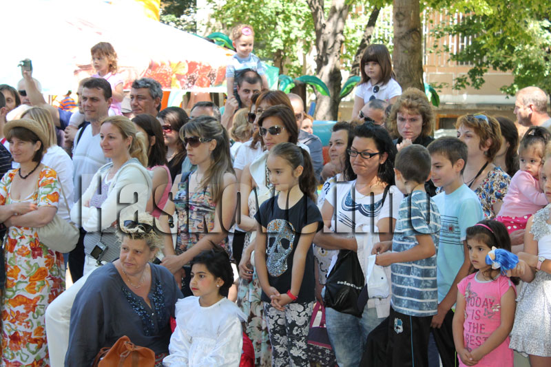 Празникът Празникът