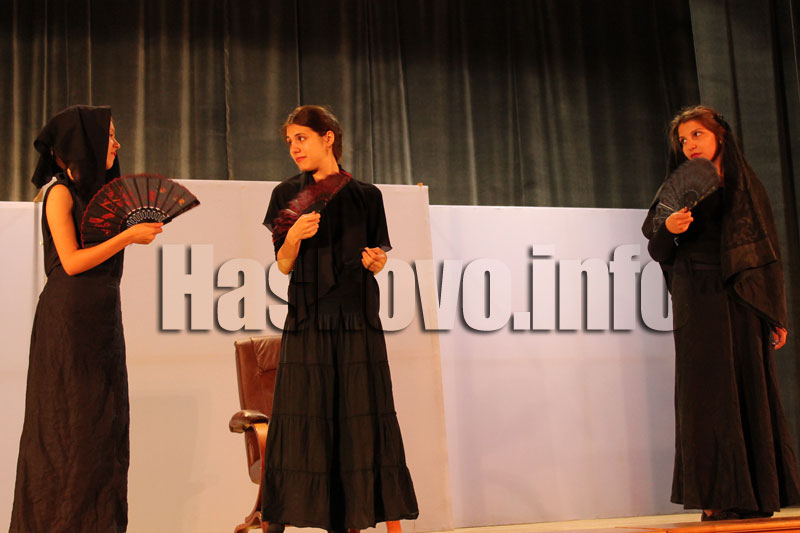 Театър Театър