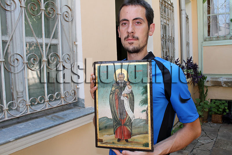 Реставрираната икона