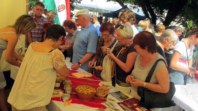 Щандът в Полша