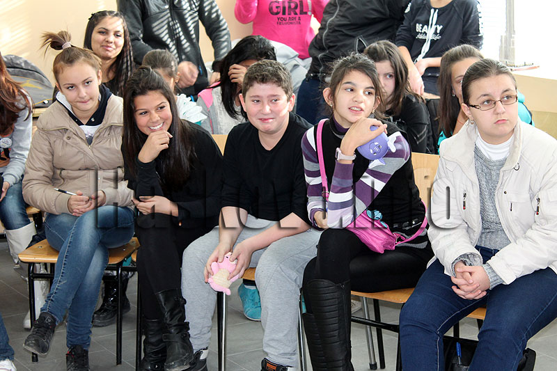 Доброволци