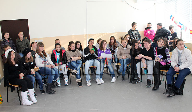 Доброволци