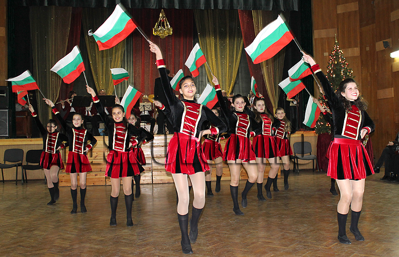 Мажоретки, архив