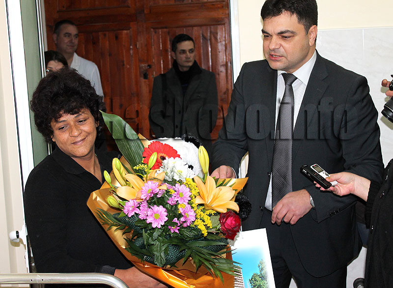 Новородени